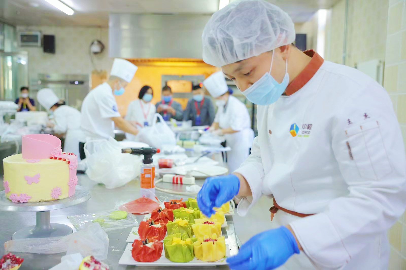 北京第十二届商业服务业技能大赛圆满落幕，78名精英摘取冠亚季军桂冠